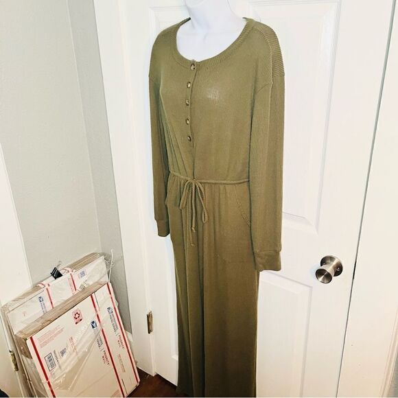 Francescas Miami Christina Button Front Rib-Knit Jumpsuit Olive Green M NWT - Picture 10 of 12